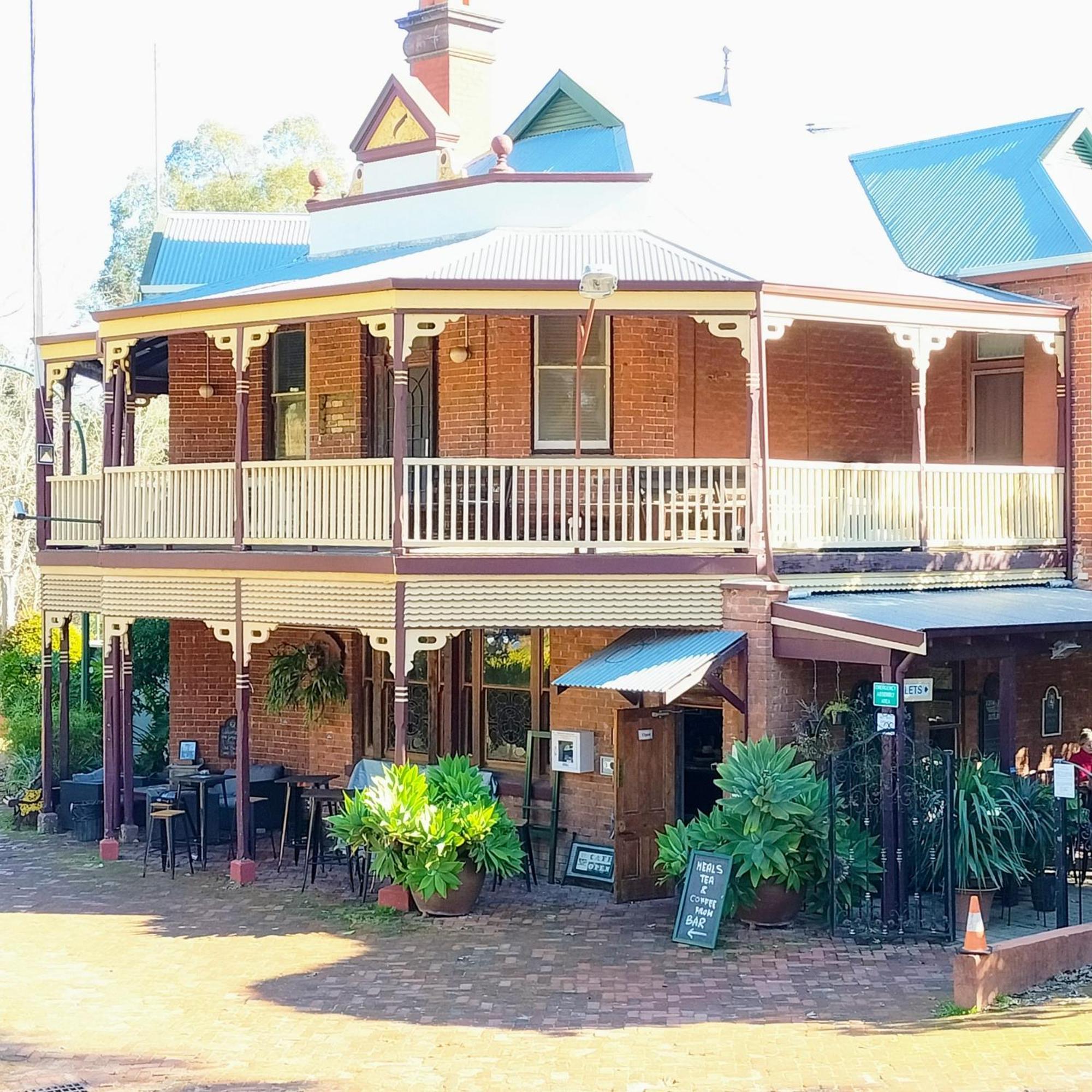 Mundaring Weir Hotel Bagian luar foto